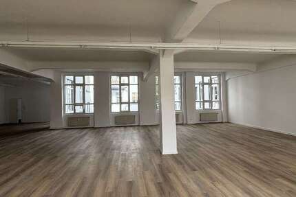 Büro in Krefeld 2.150.000 € 1943 m² zimmer
