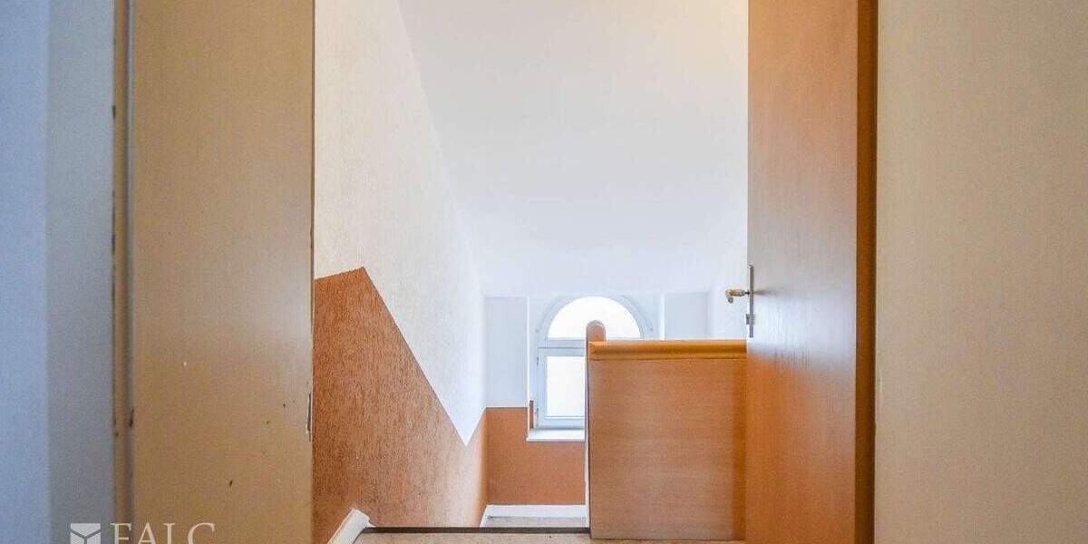 Etagenwohnung Krefeld Stadtmitte - 3 Zimmer, 70 m&sup2;, 169.000&euro; | Angebot:25247696