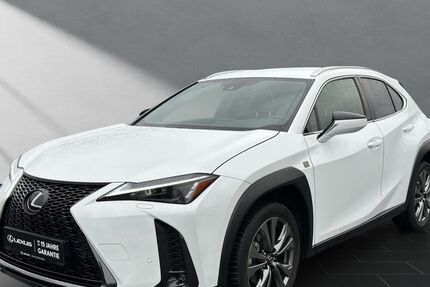 Lexus UX 13.000 km 34.490 &euro; Wesel 46485