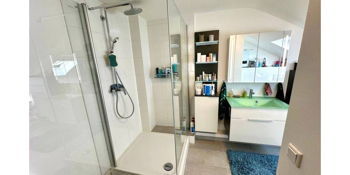 Schön aufgeteilte Eigentumswohnung in beliebter Lage von Ratingen-Hösel sucht neue Eigentümer! 3 zimmer