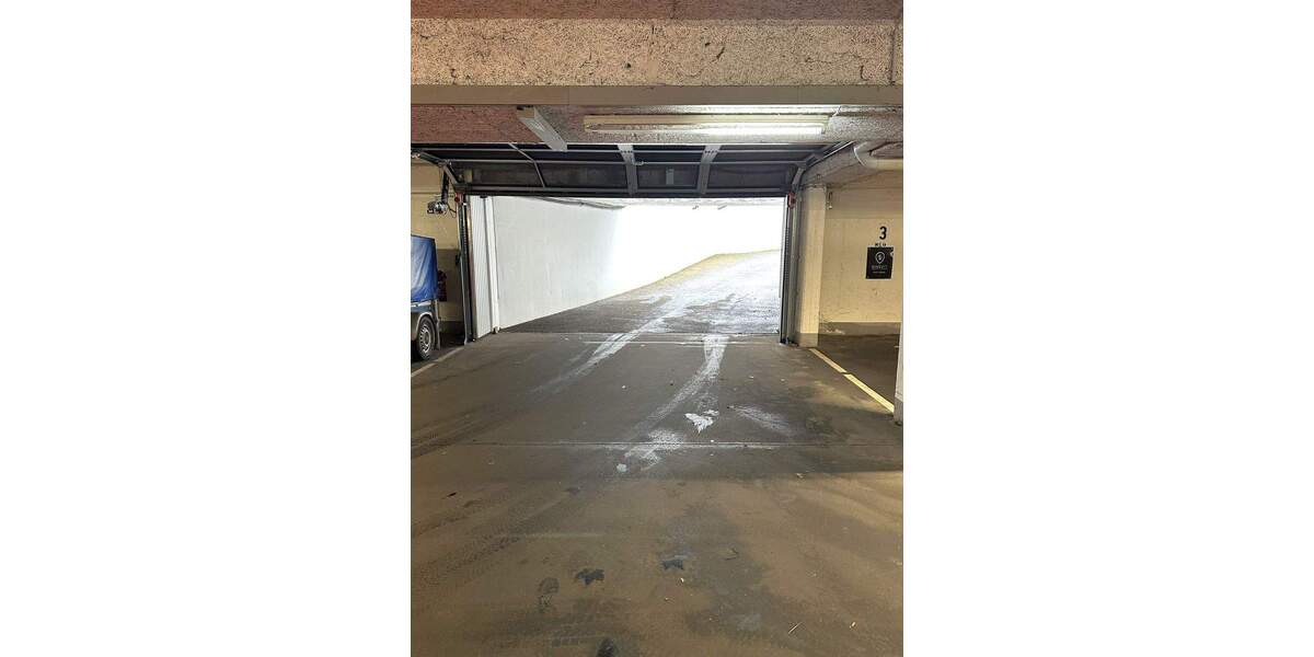 Schönes Apartment mit Terrasse, Garten und Tiefgaragenstellplatz in bester zentrumsnaher Lage 1 zimmer