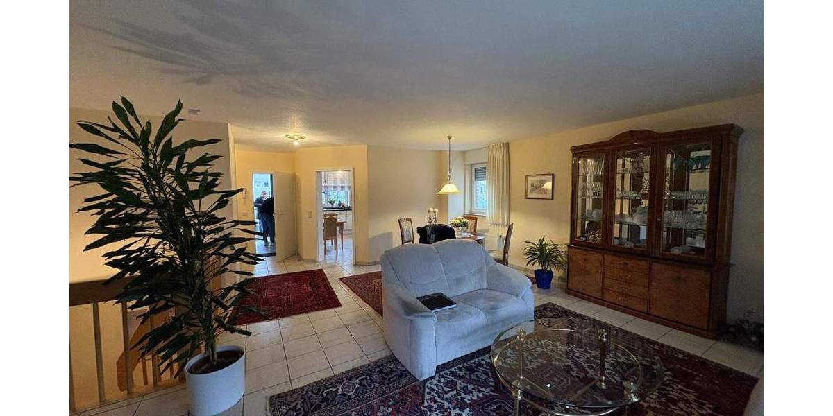 Etagenwohnung Moers Schwafheim - 3 Zimmer, 92 m&sup2;, 345.000&euro; | Angebot:25668377