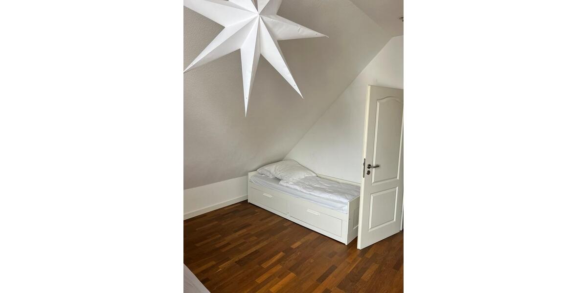 Reihenhaus Duisburg Mittelmeiderich - 6 Zimmer, 135 m&sup2;, 398.500&euro; | Angebot:27168555