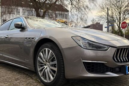 Maserati Ghibli 55.000 km 34.900 € Mülheim 45472