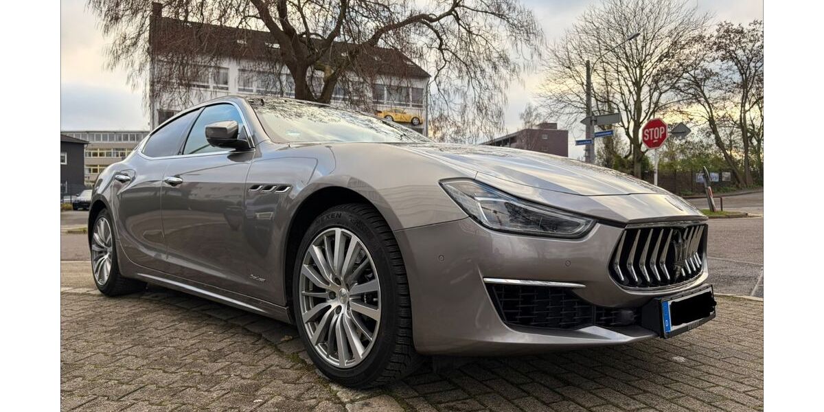 Maserati Ghibli 55.000 km 34.900 € Mülheim 45472
