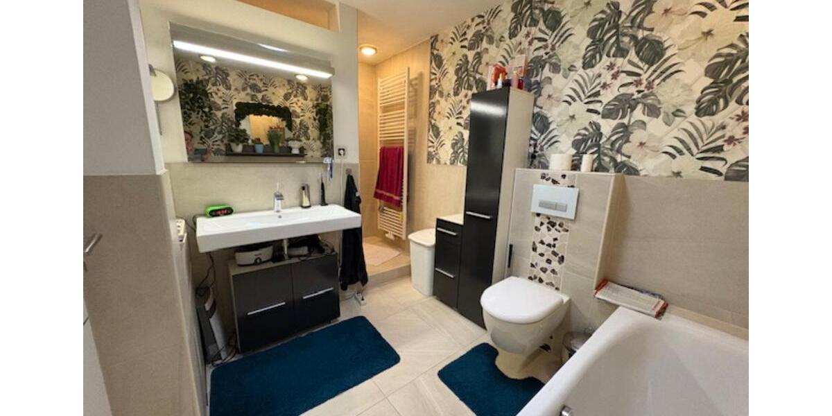 Stilvolle 3½-Zimmer-Wohnung in Toplage zimmer