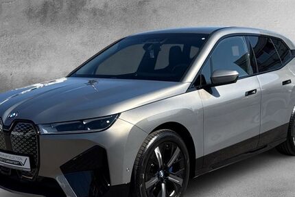BMW iX 8.479 km 55.671 &euro; Krefeld 47800