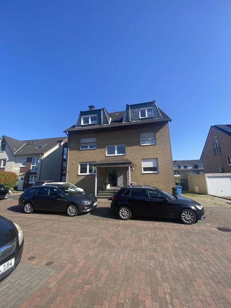 Haus zum Kaufen in Oberhausen 925.000 € 445 m²