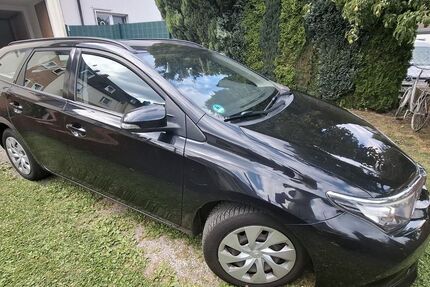 Toyota Auris 110.000 km 7.700 &euro; Bochum 44866
