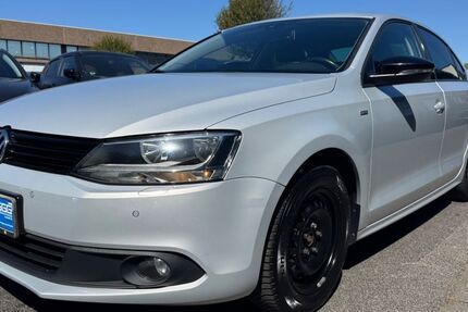 VW Jetta 141.166 km 7.190 &euro; Düsseldorf 40233