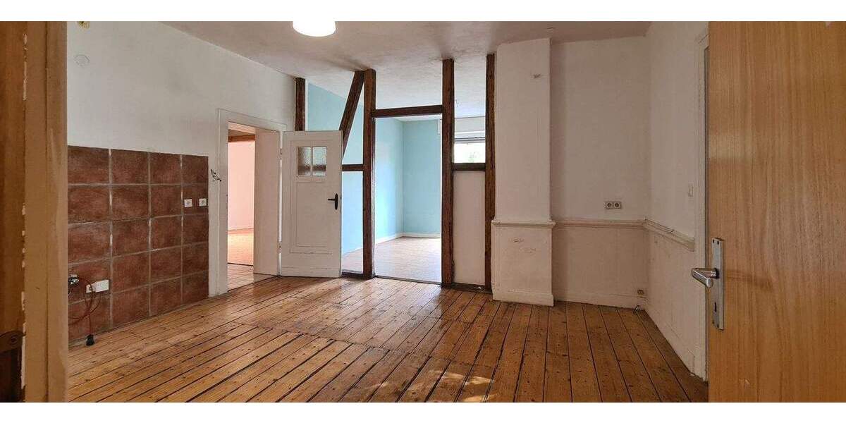 Etagenwohnung Bochum Harpen - 6 Zimmer, 133 m&sup2;, 230.000&euro; | Angebot:24390098