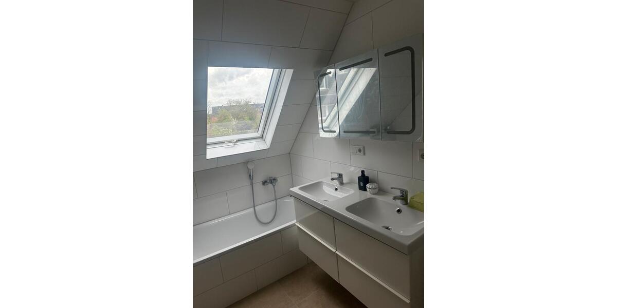 Maisonettenwohnung Meerbusch - 4 Zimmer, 120 m&sup2;, 1.900&euro; | Angebot:26384269