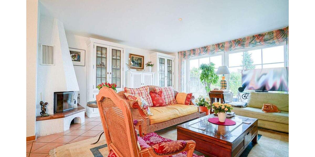 Familienfreundliches Wohnen in Saarn: Stilvolle Doppelhaushälfte mit Garten, Kamin und Garage 4 zimmer