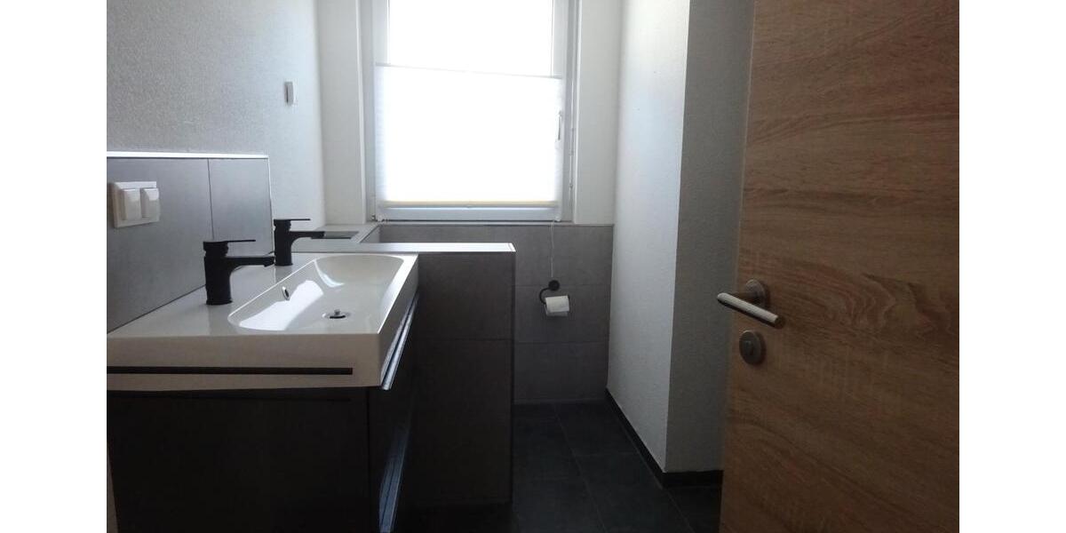 Einfamilienhaus Neukirchen-Vluyn Vluyn - 7 Zimmer, 220 m&sup2;, 599.000&euro; | Angebot:24813142