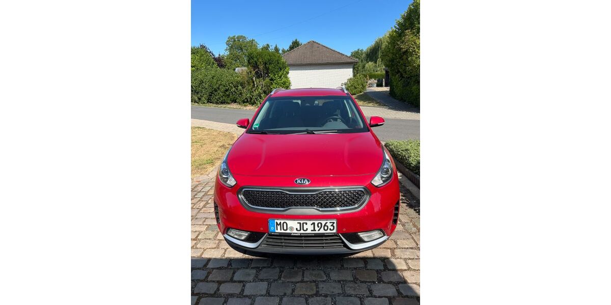 Kia Niro 24.500 km 16.800 &euro; Alpen 46519