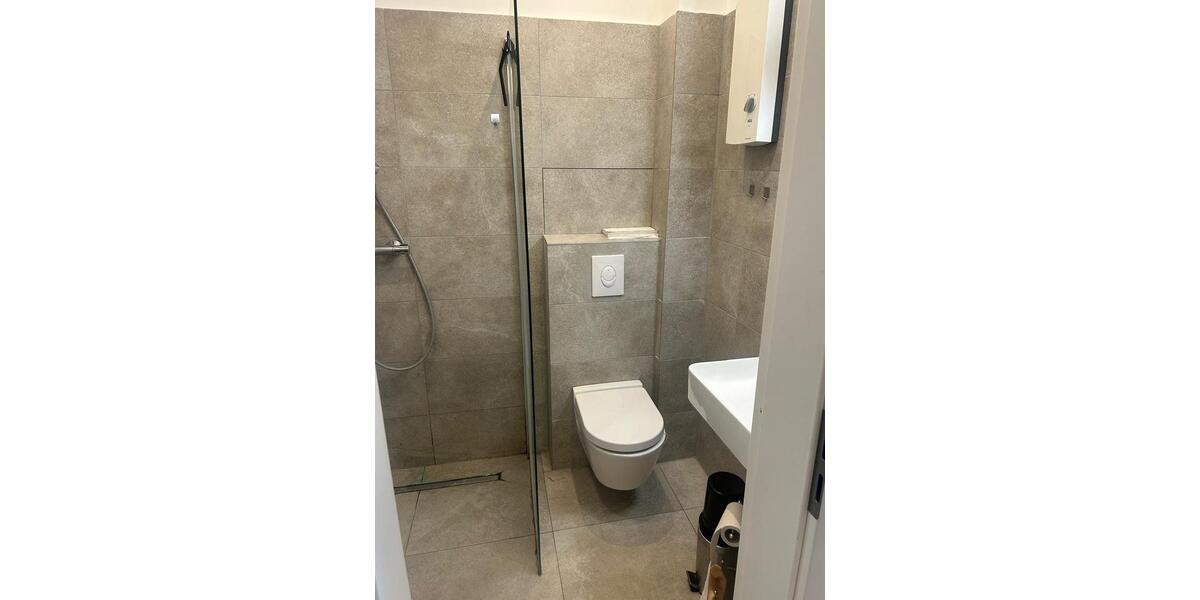 Möblierte 2 Zimmer Wohnung in Düsseldorf - zentrale Lage 40233 2 zimmer