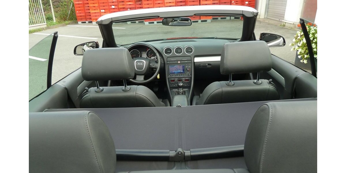 Audi A4 Cabrio 1.8 T Leder E-dach Navi kl. Mängel 161.000 km 4.900 &euro; Ratingen 40885