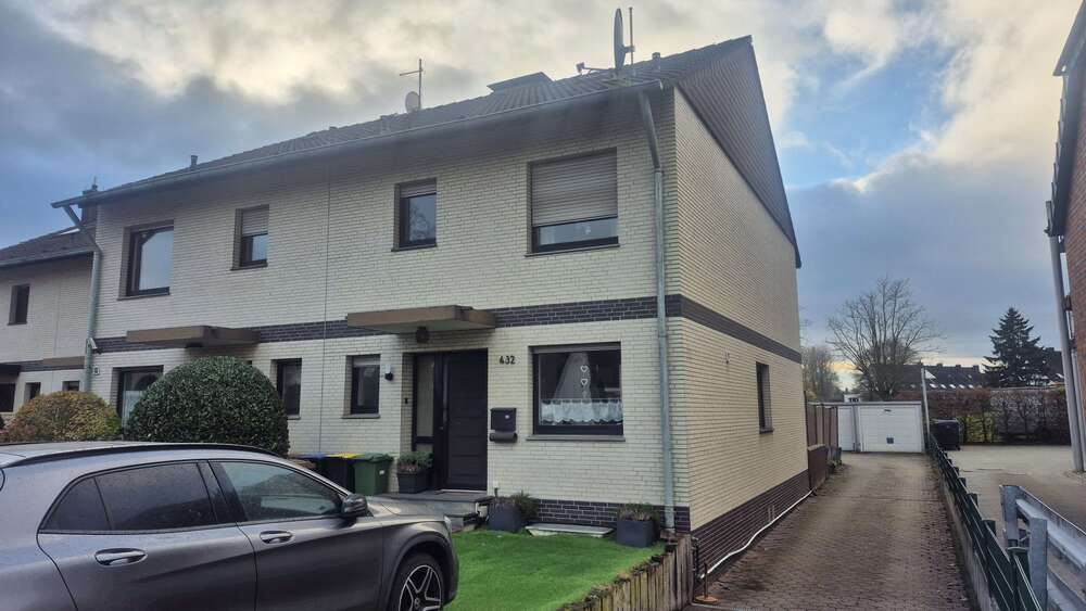 Haus zum Kaufen in Mülheim 450.000 € 140 m² 6 zimmer