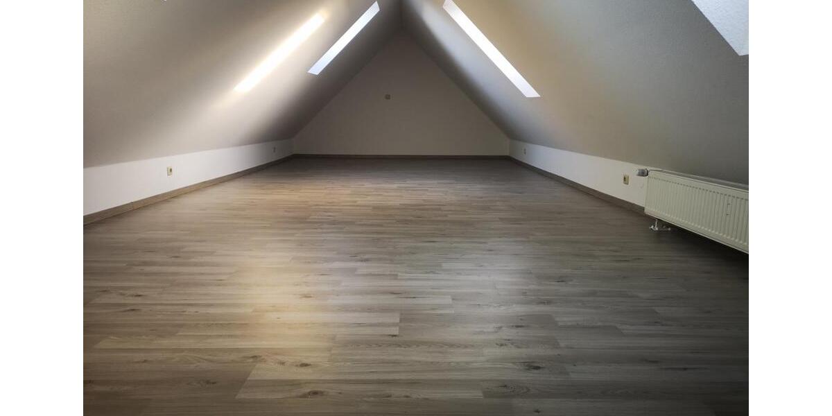 Maisonette Wohnung 124 m2 in Duisburg 47226 zu vermieten. 4 zimmer