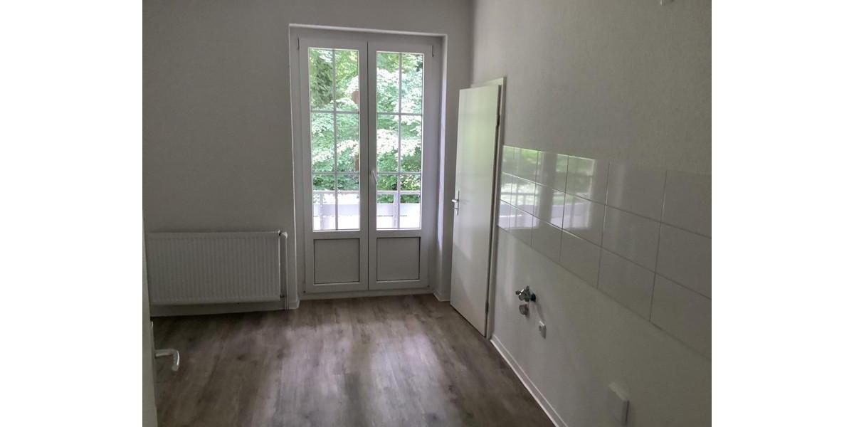 Erdgeschoßwohnung Gelsenkirchen Ückendorf - 2.5 Zimmer, 81 m&sup2;, 679&euro; | Angebot:25153085