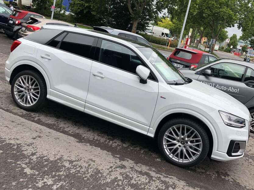 Audi Q2 90.000 km 22.000 € Düsseldorf 40223