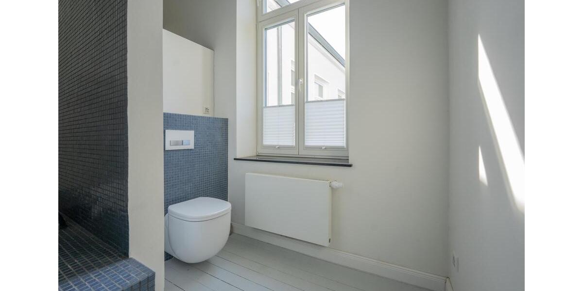 Villa Krefeld Bockum - 5 Zimmer, 180 m&sup2;, 2.040&euro; | Angebot:24987604