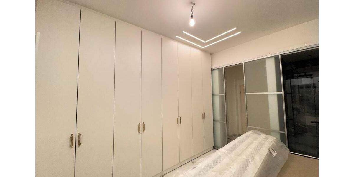 Luxus 2 Zimmer Wohnung m. Einbauküche u. 2 Bädern! 2.5 zimmer