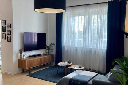Wohnung Düsseldorf Rath - 3 Zimmer, 92 m&sup2;, 1.250&euro; | Angebot:25141160