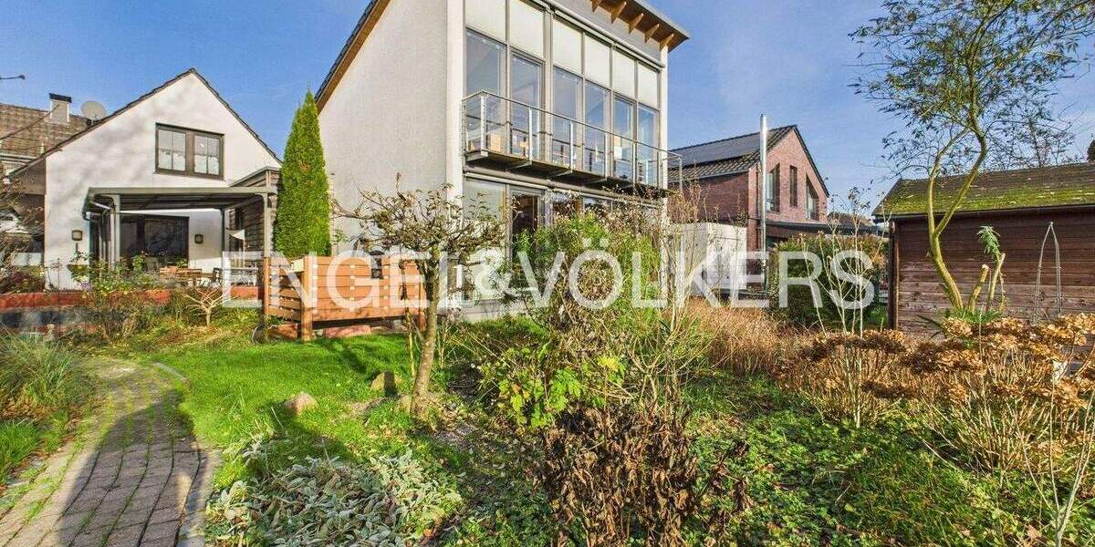 Zwei Häuser mit Möglichkeiten für unterschiedliche Lebensstile in familienfreundlicher Lage 9 zimmer