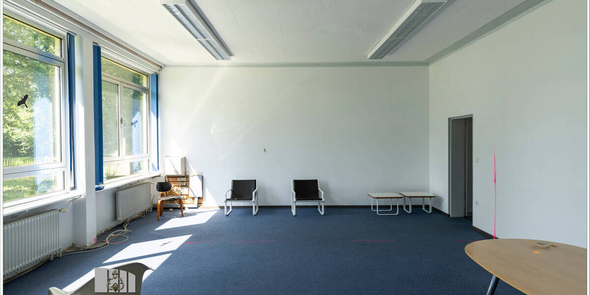 Teilsanierte Schule - Wohnen im idyllischen Hünxerwald zimmer