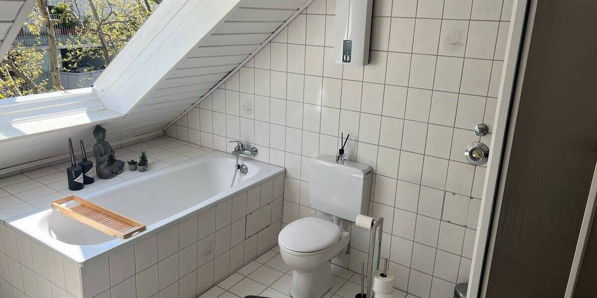 Etagenwohnung Düsseldorf Pempelfort - 1 Zimmer, 50 m&sup2;, 220.000&euro; | Angebot:24060107