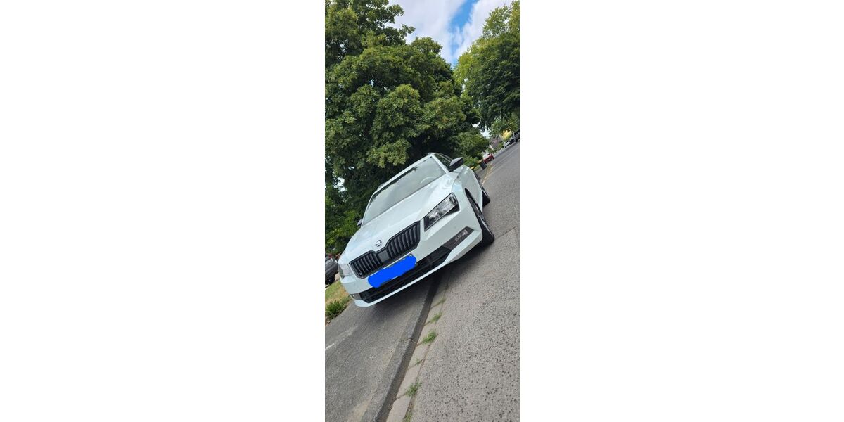 Skoda Superb 94.300 km 22.500 &euro; Krefeld 47803