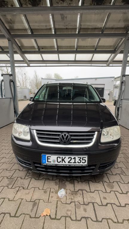 VW Touran 218.000 km 1.500 € Essen 45327