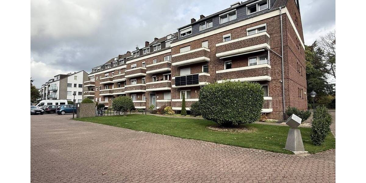 SCHÖNE DACHGESCHOSS-MAISONETTEWOHNUNG MIT BALKON DIREKT AM SCHÖNWASSERPARK ZU VERKAUFEN! 3 zimmer