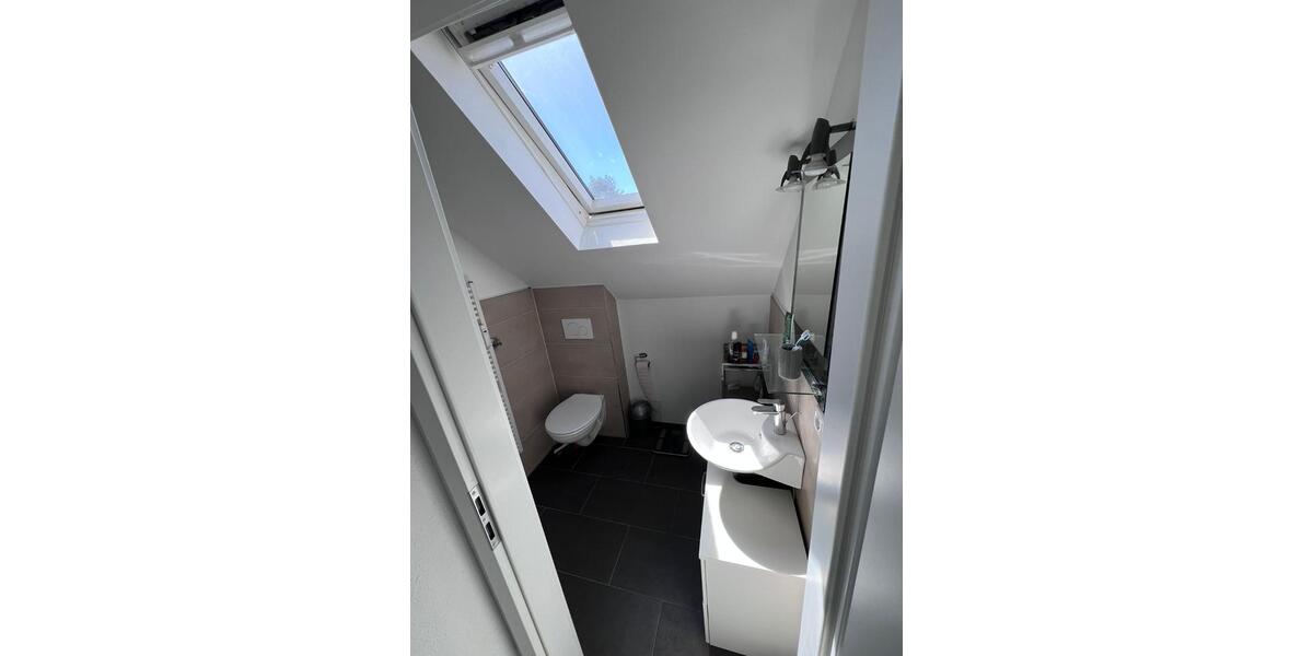 Dachgeschoßwohnung Mülheim an der Ruhr Dümpten - 2 Zimmer, 42 m&sup2;, 550&euro; | Angebot:25407462