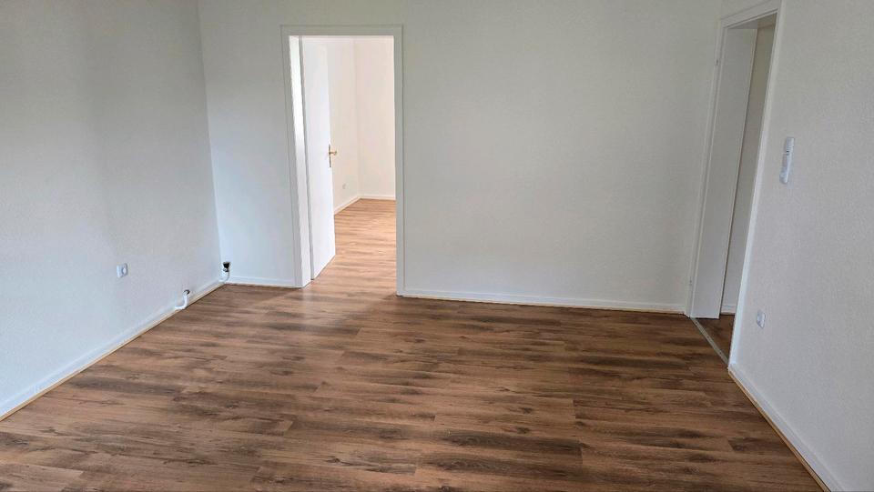 Etagenwohnung Ratingen Tiefenbroich - 4 Zimmer, 80 m&sup2;, 1.300&euro; | Angebot:24757128