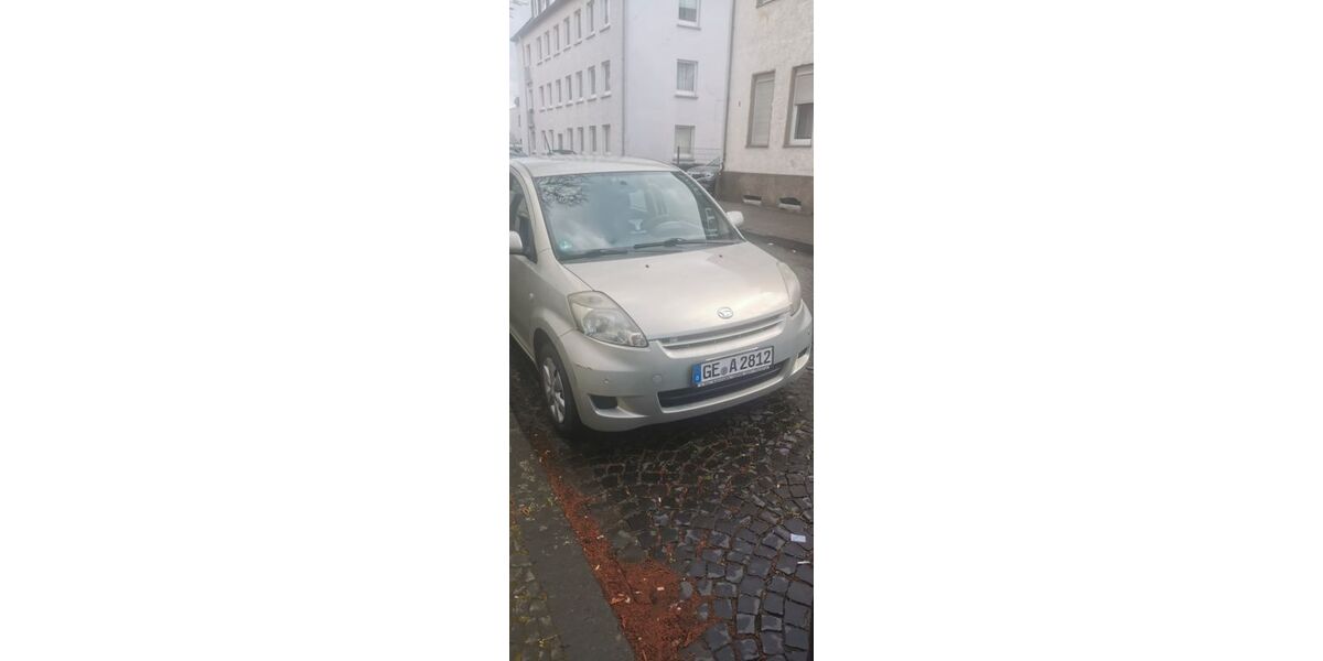 Daihatsu Sirion 96.950 km 2.000 &euro; gelsenkirchen 45888