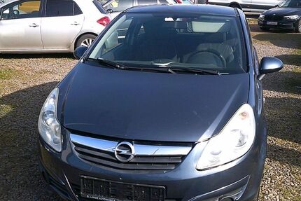 Opel Corsa 151.000 km 2.399 &euro; Duisburg 47167