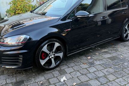 VW Golf 163.221 km 13.990 &euro; Neukirchen-Vluyn 47506
