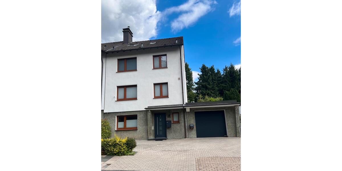 Luxuriöses Einfamilienhaus Garage Terasse klimatisiert Kamin 9 zimmer