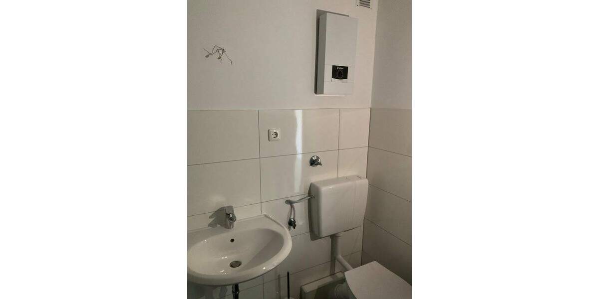 Sehr schöne sanierte 2 Zimmer Wohnung mit Balkon in Duisburg zu vermieten 2 zimmer