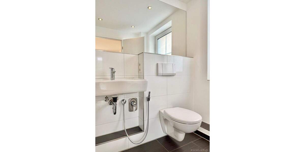 Doppelhaushälfte Düsseldorf Kaiserswerth - 8 Zimmer, 213 m&sup2;, 1.680.000&euro; | Angebot:25271300