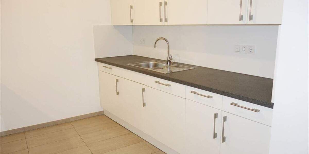 Etagenwohnung Düsseldorf Flingern Nord - 3 Zimmer, 117 m&sup2;, 1.879&euro; | Angebot:25645621