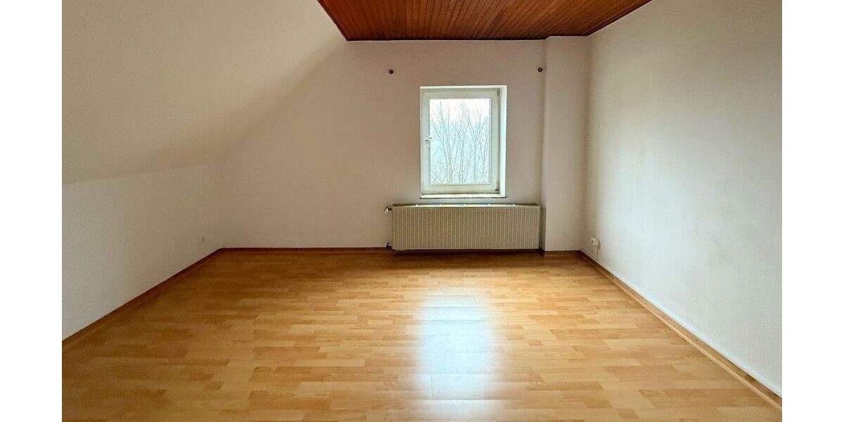 Etagenwohnung Velbert Mitte - 3 Zimmer, 85 m&sup2;, 850&euro; | Angebot:25630347