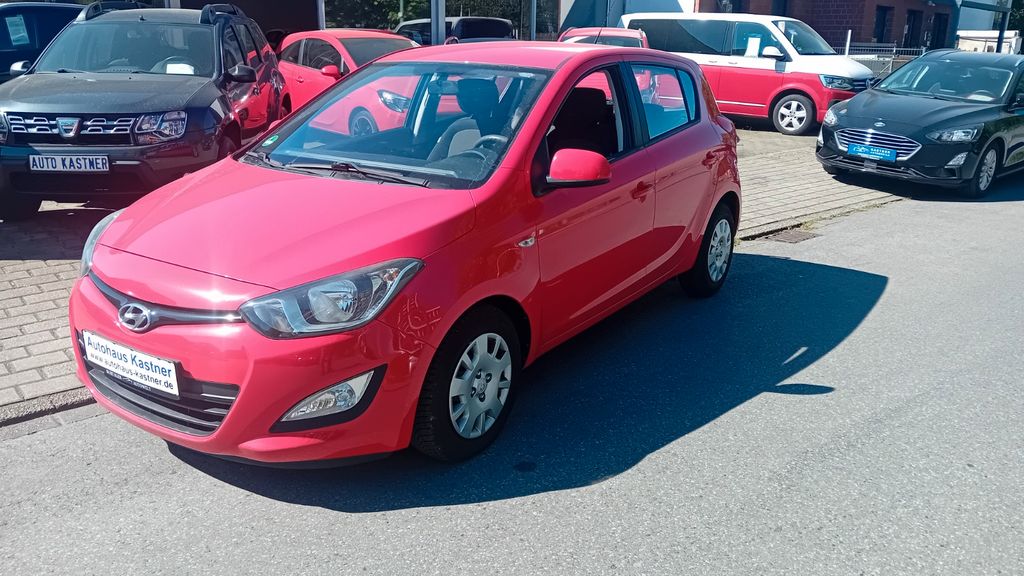 Hyundai i20 91.750 km 5.699 &euro; Duisburg 47269