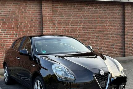 Alfa Romeo Giulietta 143.800 km 8.800 &euro; Oberhausen 46149