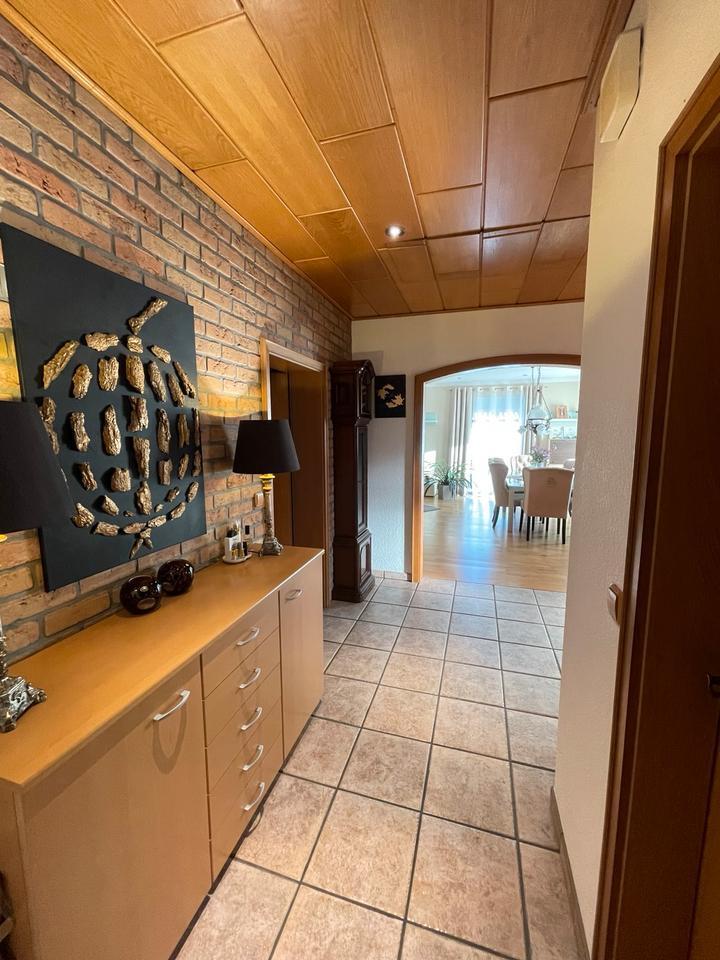 FamilientraumMehrgenerationsimmobilie mit Baugrundstück zimmer