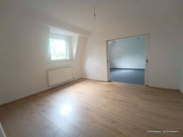 Etagenwohnung Duisburg Obermarxloh - 2 Zimmer, 50 m&sup2;, 400&euro; | Angebot:26909175