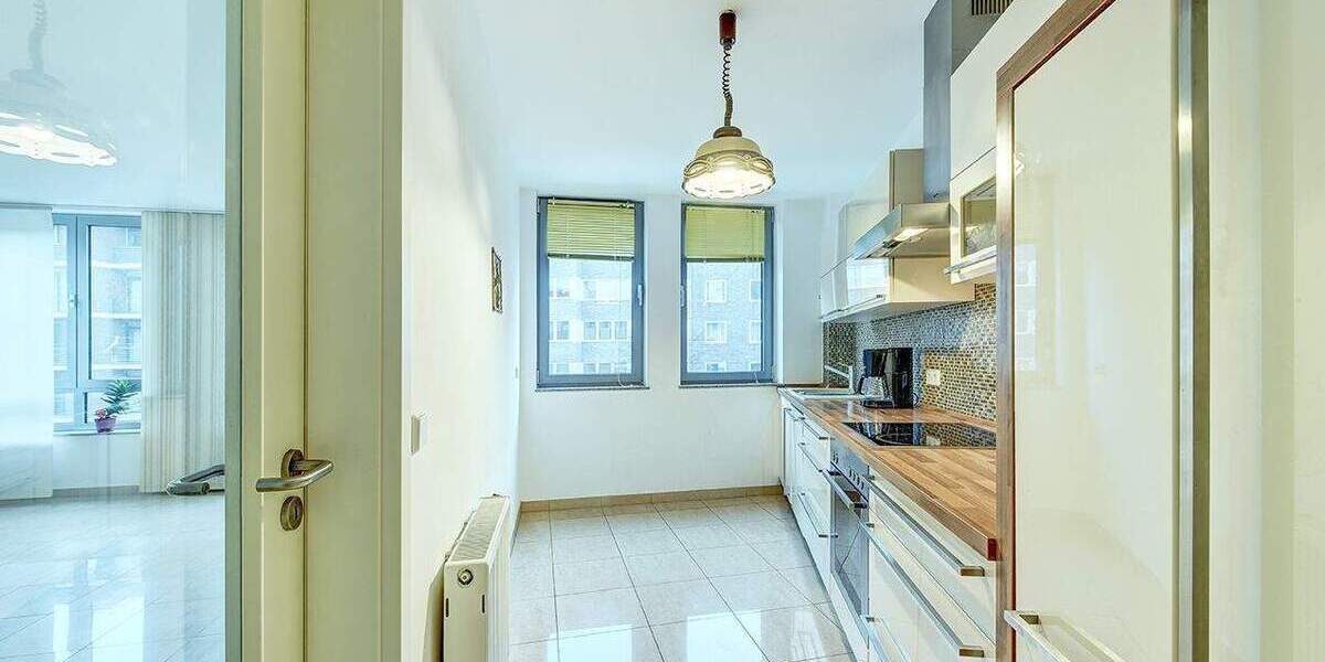 Etagenwohnung Düsseldorf Derendorf - 3 Zimmer, 101 m&sup2;, 525.000&euro; | Angebot:24040986