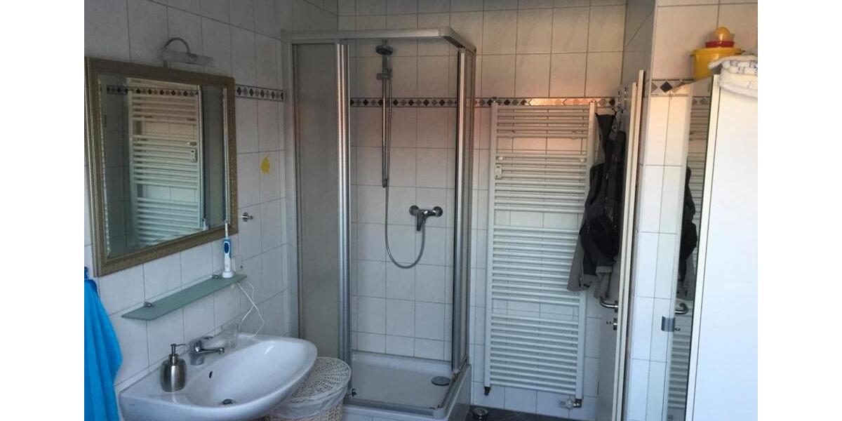 Dachgeschoßwohnung Tönisvorst - 4 Zimmer, 80 m&sup2;, 720&euro; | Angebot:26126042